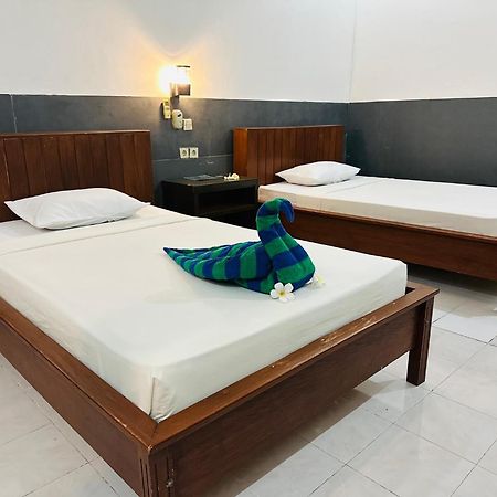 Creative Bungalow Beach Front Gili Trawangan Exterior foto