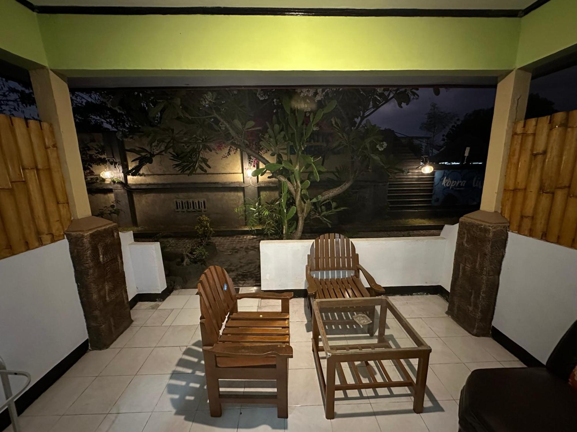 Creative Bungalow Beach Front Gili Trawangan Exterior foto