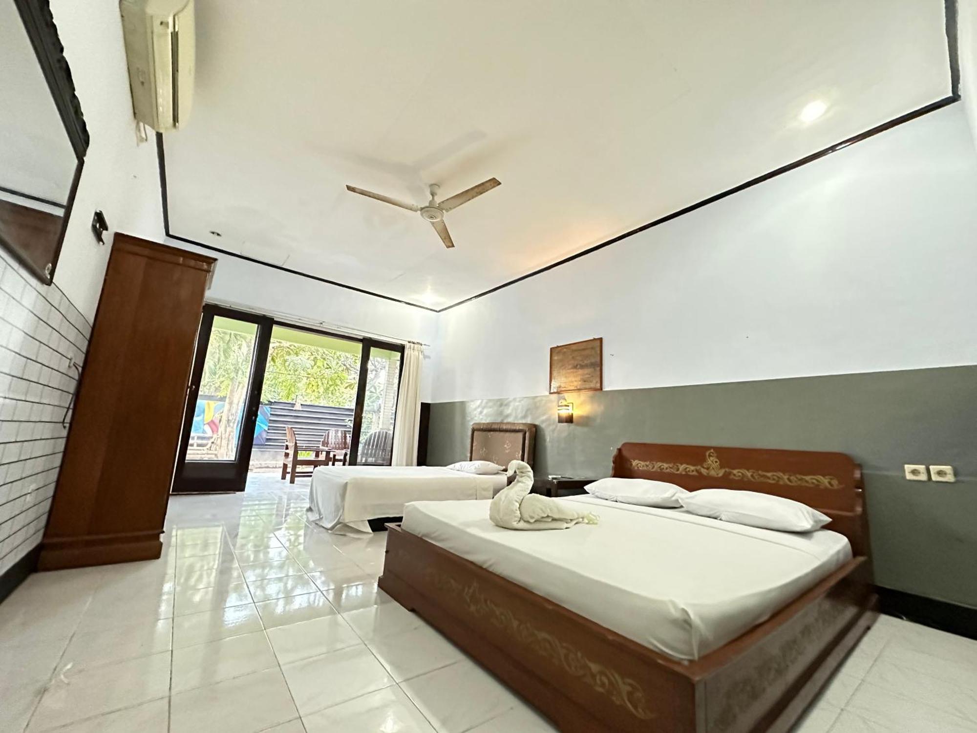Creative Bungalow Beach Front Gili Trawangan Exterior foto